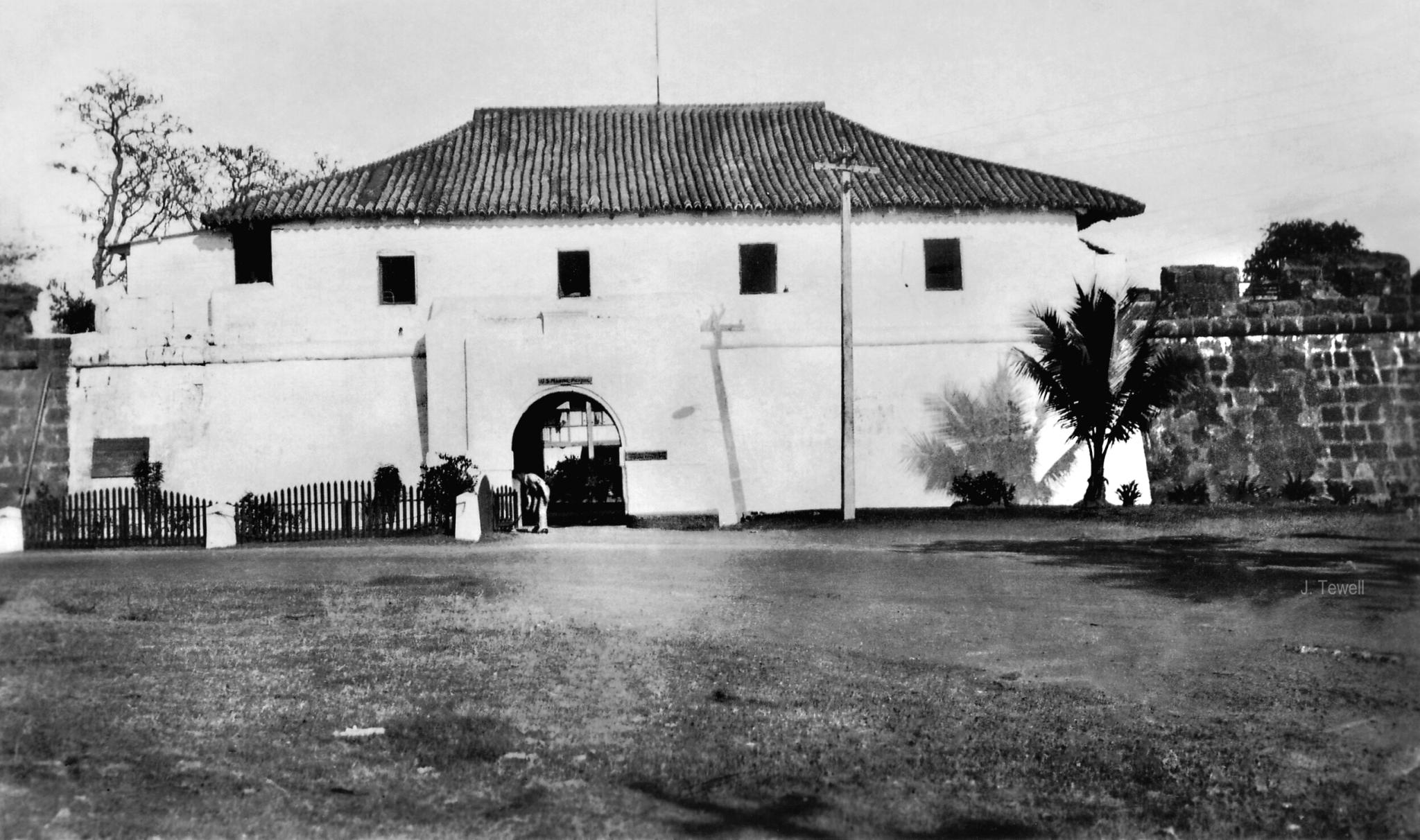 Porta Vaga (Gate)